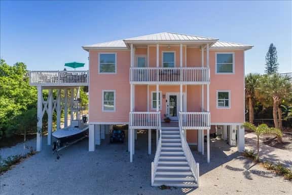 H-343 Gulf Blvd - Image 1