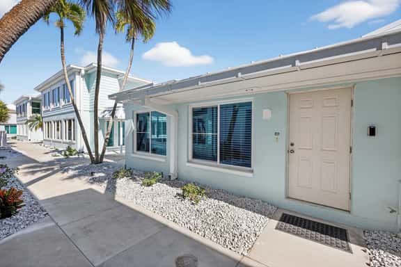 BG Beach Club 4D - Image 1