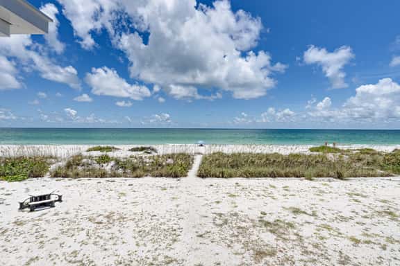 BG Beach Club 5F - Image 1
