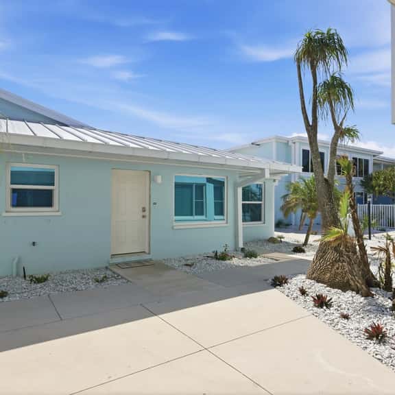 BG Beach Club 1C - Image 1