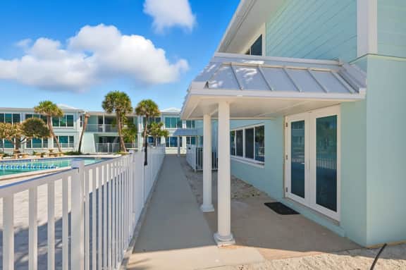 BG Beach Club 5C - Image 5
