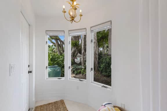 H-111 Gilchrist Ave - Image 5